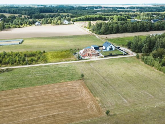 Uzbrojenie działki – na czym polega?